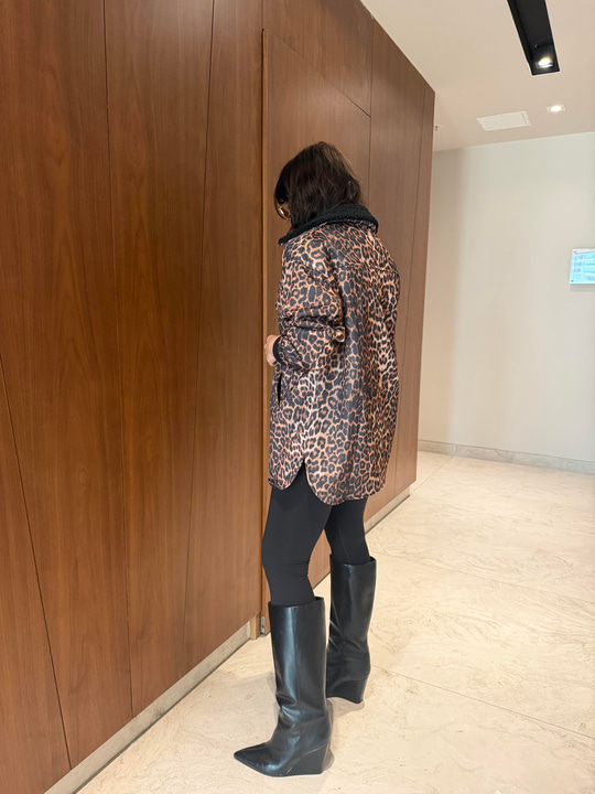 Siyah Peluş Yakalı , Leopar Mont