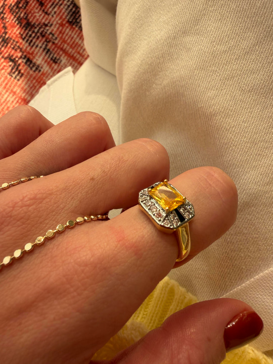 Büyük Sarı Zirkon Taşlı , Gold Yüzük