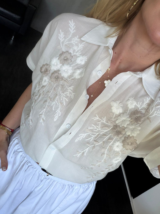 %100 Cotton , Çiçek Nakışlı Beyaz Gömlek