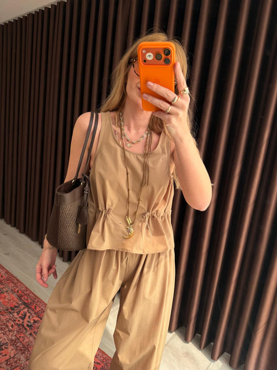 Orijinal Model , Belden Büzgülü , Camel Bluzlu Takım