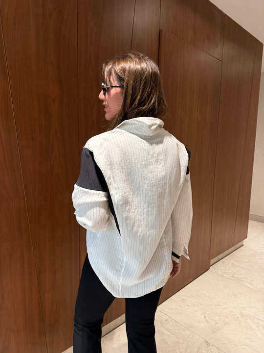 Siyah Cep Detaylı , Çizgili , Beyaz Tencel Gömlek