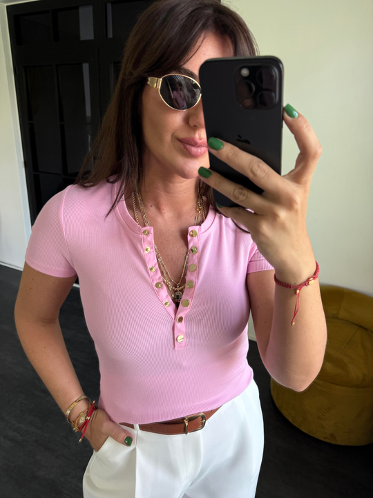 Önü Gold Patpat Detaylı , Pembe T-shirt