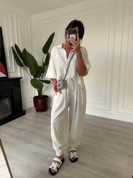 Beli Lastikli , V Yaka , Tencel Keten , Ekru Takım