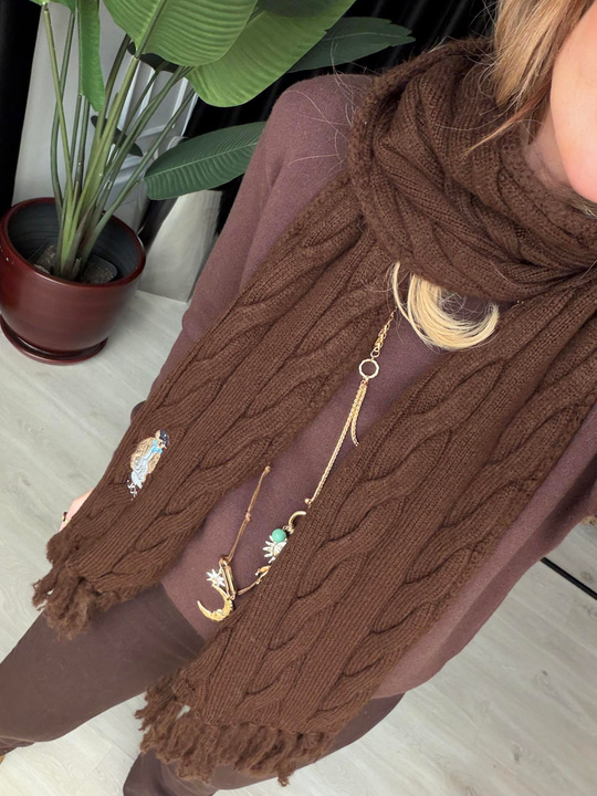 Orijinal Model Teddy İşlemeli Acıkahve Atkı