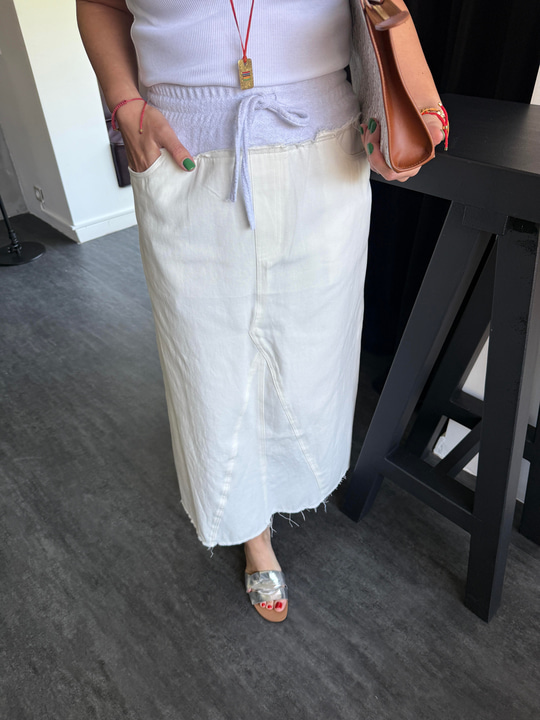 Orijinal Model , Beli Lastikli , Beyaz Jean Etek