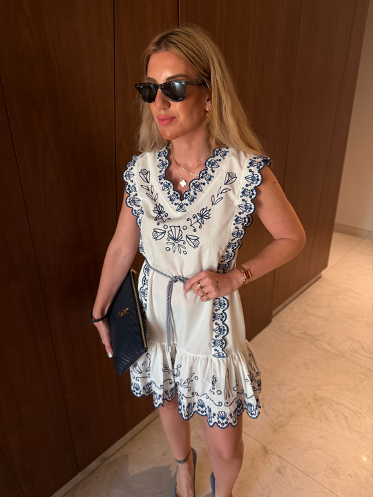 Orijinal Model , Belden Bağlamalı , Beyaz & Mavi Fistolu Elbise