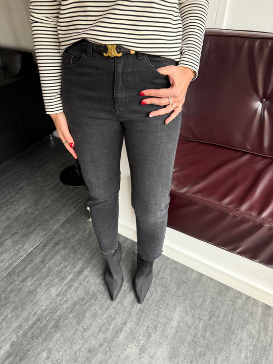 Orijinal Marka , Büyük Beden Aralığı , Kesik Paça , Likralı Füme Jean