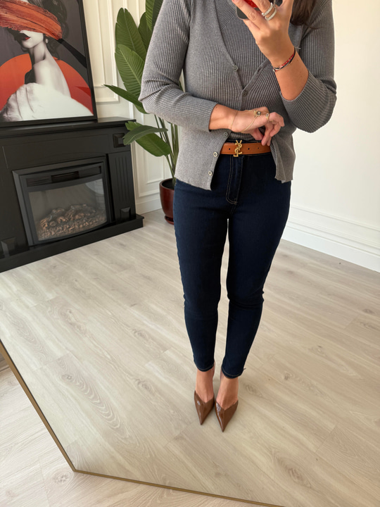 Bir Beden İncelten , Full Likralı , Lacivert Push-up Jean