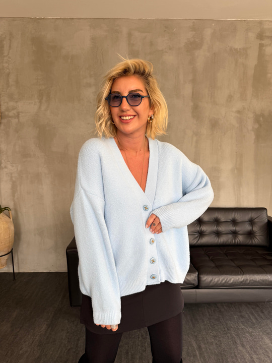 Marka Logo Düğmeli , Bebe Mavisi , Angora Triko Hırka