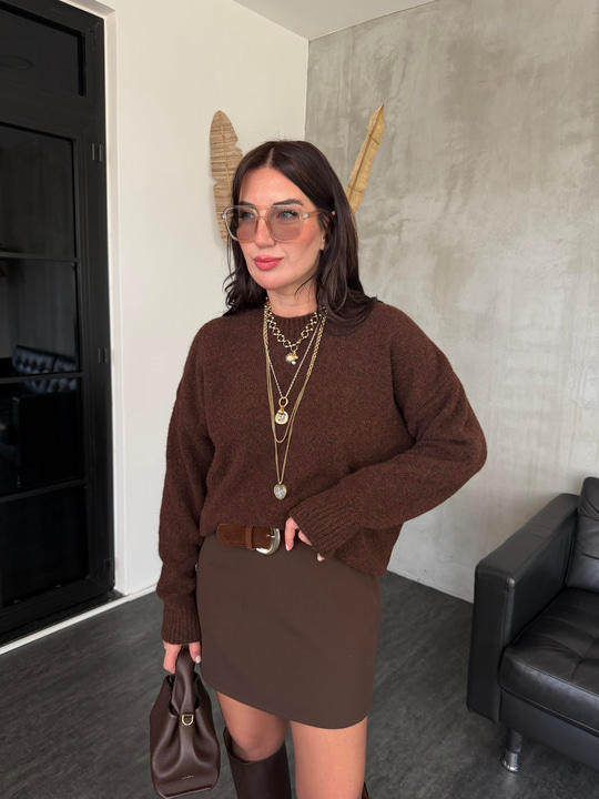 Yumuşacık Dokuda , Bisiklet Yaka , Acıkahve Triko