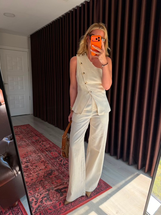 Orijinal Model , Yandan Düğmeli , Ekru , Keten Bluz Takım
