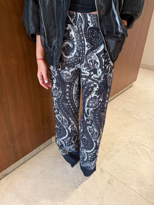 Gri & Siyah Desenli , Arkası Lastikli , Palazzo Pantolon