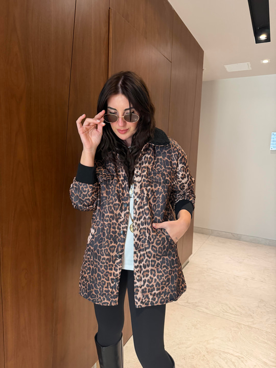 Siyah Peluş Yakalı , Leopar Mont