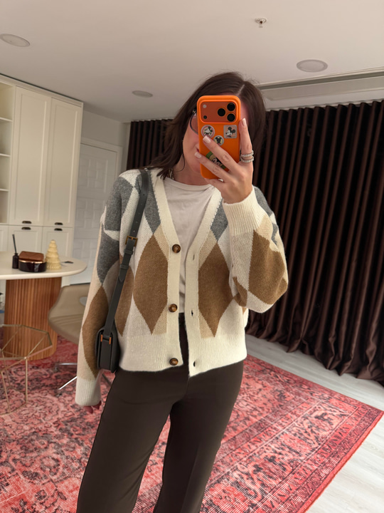 Orijinal Model , Gri & Taba Baklava Desenli , Ekru Hırka