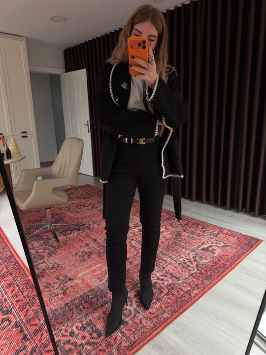 Full Likralı , Kesik Paça , Siyah Jean