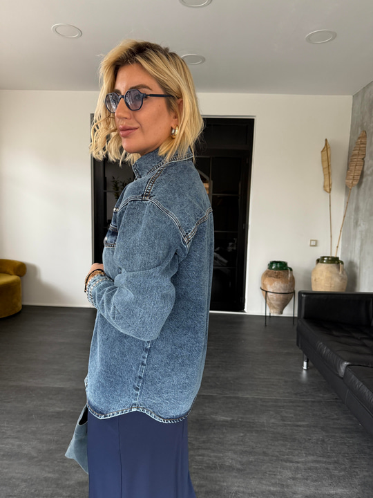 Orijinal Model , Zımba Detaylı , Premium Jean Gömlek