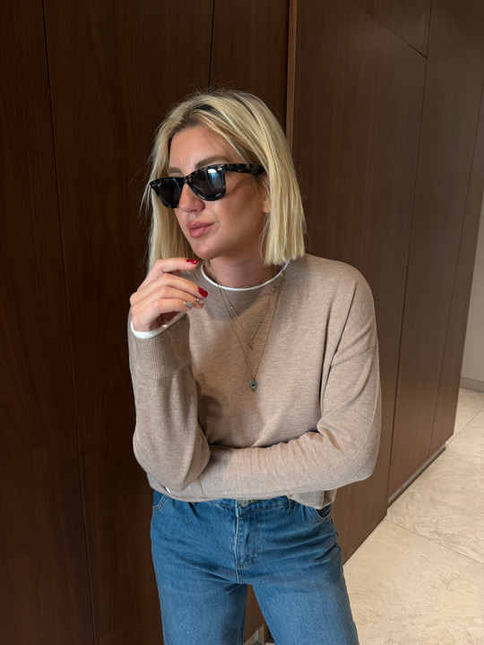 Orijinal Model, Kolu ve Yakası Biyeli Bej Premium Triko