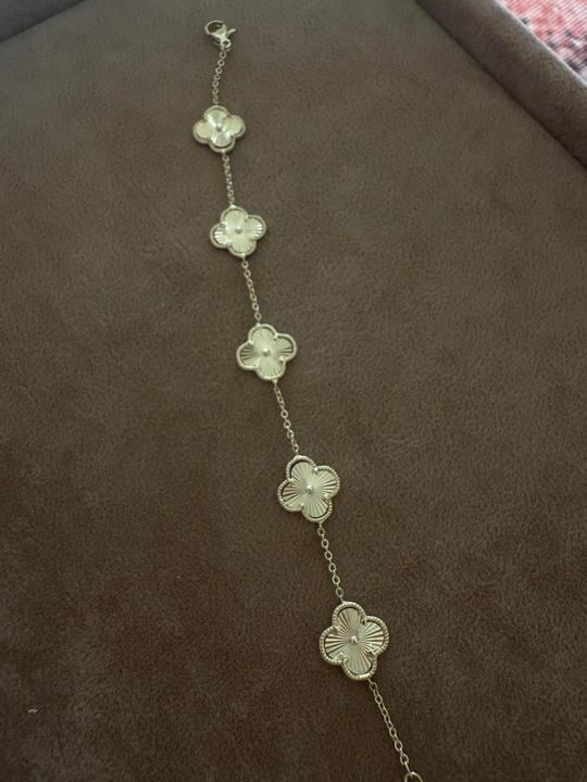 Gold Yonca Model Bileklik