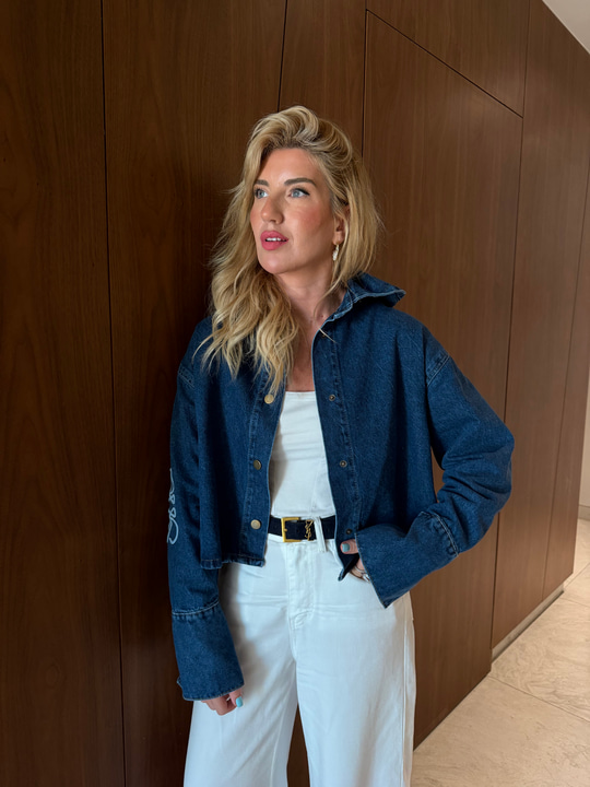 Lacivert, Orijinal Model Kolu Nakış İşlemeli , Kapüşonlu , Premium Jean Ceket