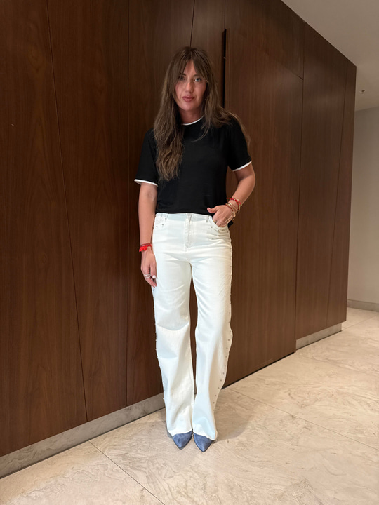 Orijinal Model , Yanı Zımbalı , Beyaz Jean Pantolon