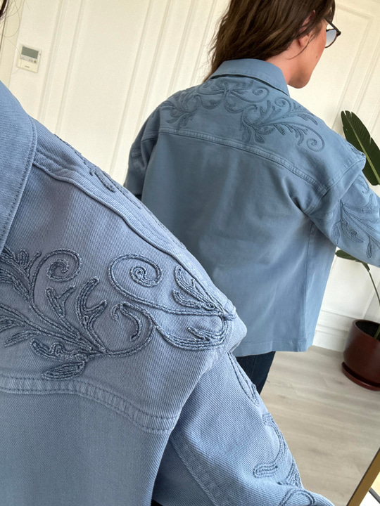 Nakışlı, Açık Mavi Likralı Jean Ceket
