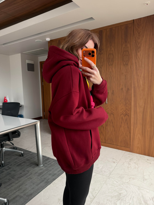 Renkli Bağcıklı , Bordo Sweatshirt