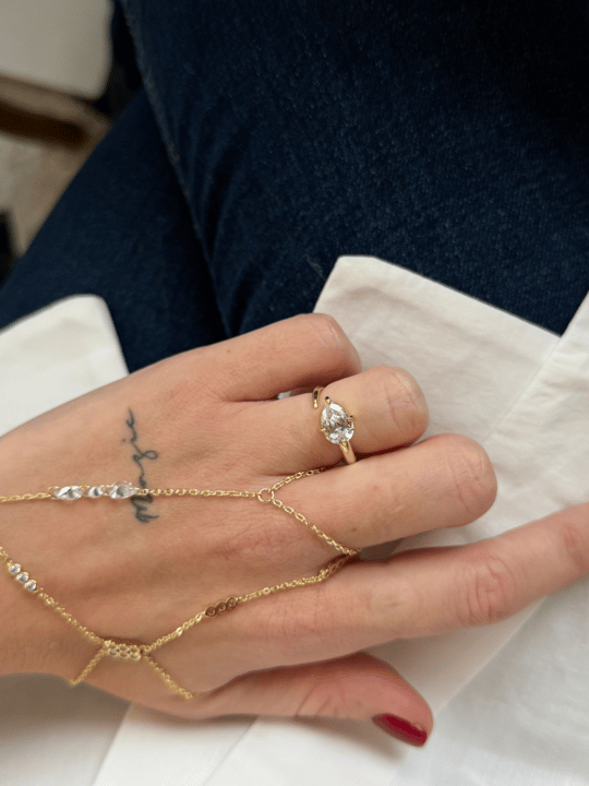 Hailey 9 Model , Büyük Damla Taş , Gold Yüzük