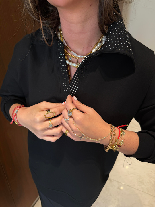 Orijinal Model , Yakası Taşlı , Siyah Sweat