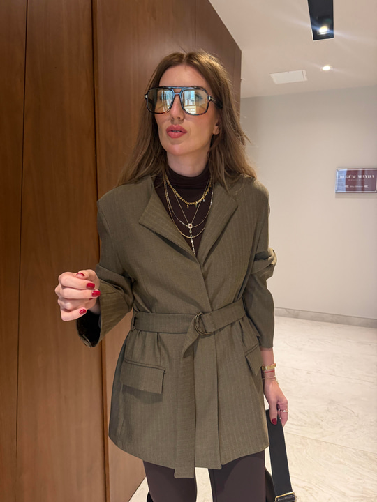 Orijinal Model , Balıksırtı , Kuşaklı Bej Ceket