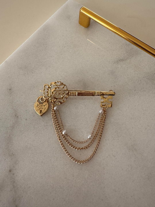 Gold Kilit Broş