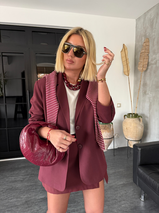 Yırtmaç Detaylı , Bordo Şort Etek