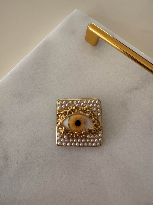 Gold , Renkli Göz Broş