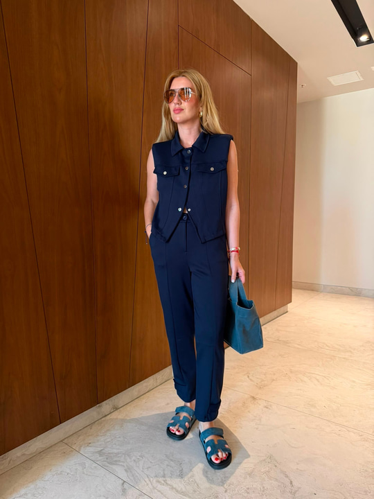 Orijinal Model , Paçası Dügme Detaylı , Lacivert Yelek & Pantolon Takım