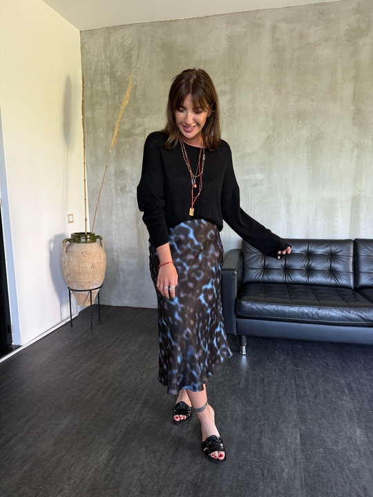 Mavi Batik Desenli , Beli Lastikli , Siyah Saten Etek