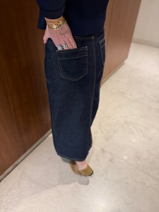 Orijinal Model , Yırtmaçlı , Cep Detaylı , Denim Etek