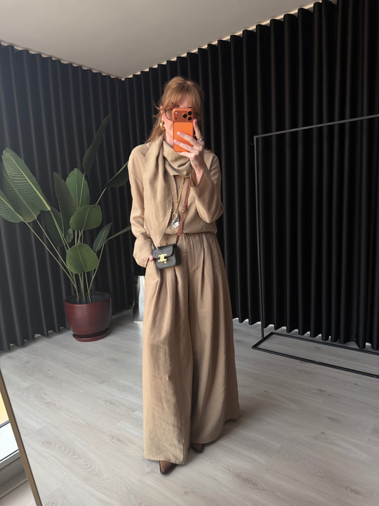 Bej Orijinal Model Fular Yakalı Gömlek & Pantalon Premium Tencel Takım