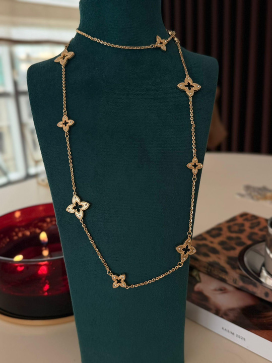 Orijinal Model , Gold , LV Kolye
