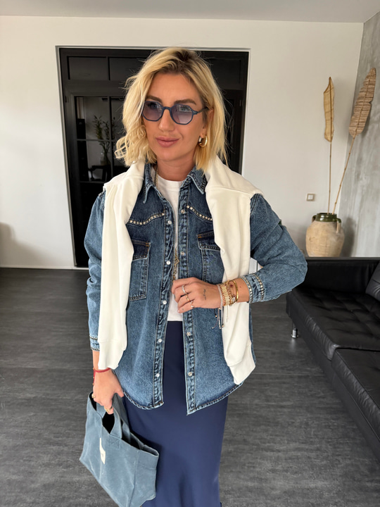 Orijinal Model , Zımba Detaylı , Premium Jean Gömlek