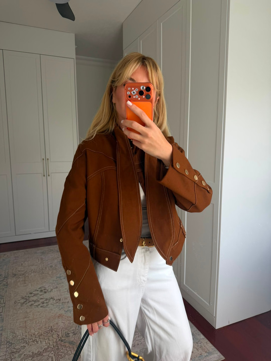 Premium Kalite , Fularlı , Gold Düğmeli , Taba Gabardin Ceket
