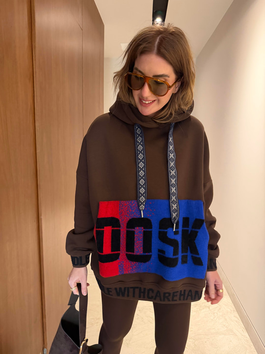 Acı Kahve , Tasarım , Şardonlu Sweatshirt