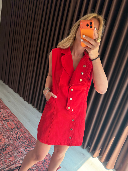 Orijinal Model , Asimetrik Kesim , Gold Düğmeli Kırmızı Gabardin Elbise