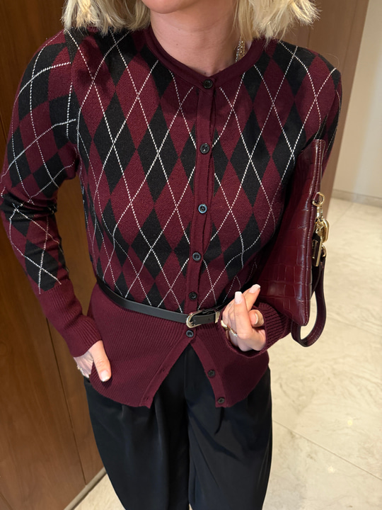 Orijinal Model , Bordo & Siyah Baklava Desenli , Kemerli Triko Hırka