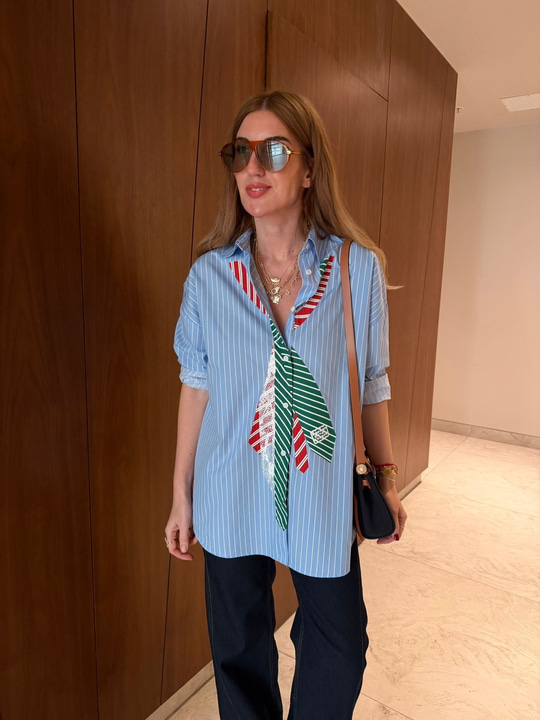 Orijinal Model Renkli Baskı Detaylı Premium Mavi Gömlek