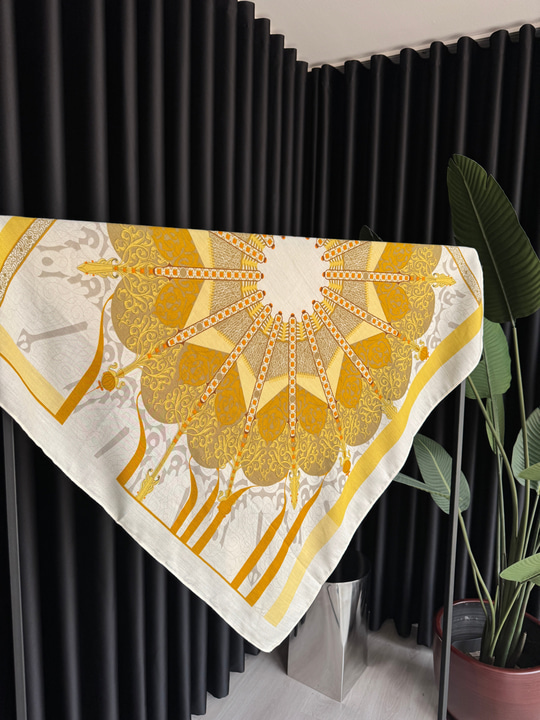 Madalyon Desenli , 90x90cm Sarı Şal