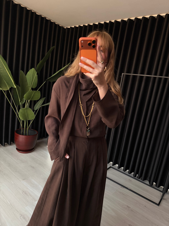 Acıkahve Orijinal Model Fular Yakalı Gömlek & Pantalon Premium Tencel Takım