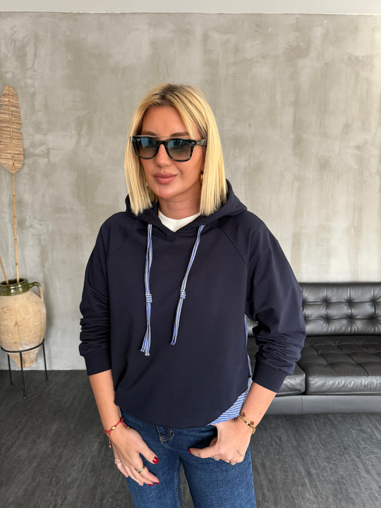 Orijinal Model , Lacivert Poplin Detaylı , Kapişonlu Sweat