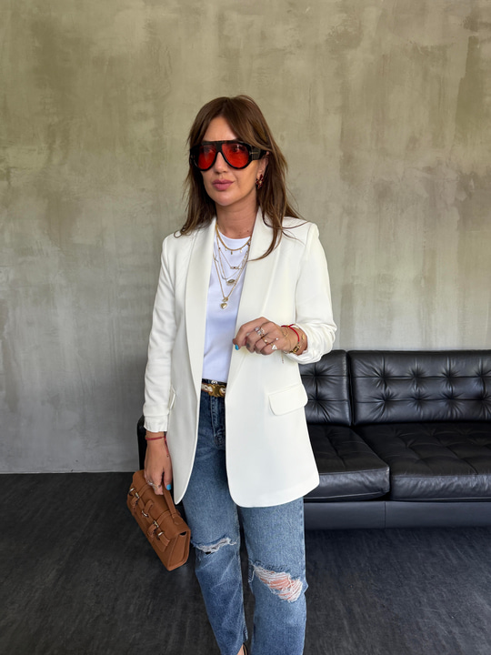 Orijinal Model , Kolu Büzgülü , Likralı , Ekru Blazer Ceket