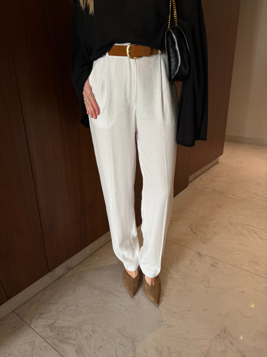Orijinal Model , Süet Kemerli ,Tok Tencel Beyaz Pantolon