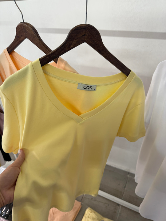 Orijinal Marka %100 Cotton Sarı V Yaka T-shirt