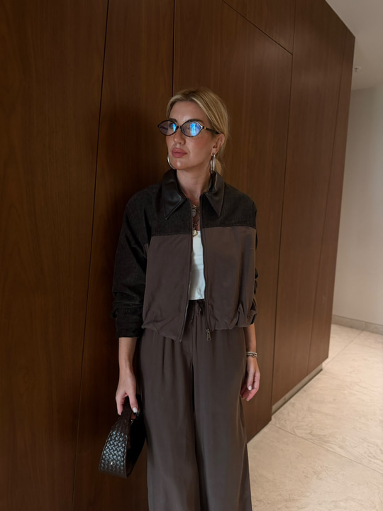Orijinal Model , Deri Yakalı , Kadife Detaylı , Acıkahve Tencel Takım